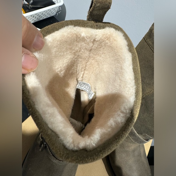 New never worn UGG Glendale boots in size 6 - Picture 8 of 8